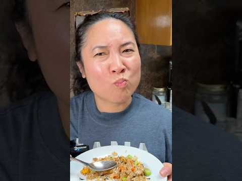 Japanese fried rice in 5 minutes! #hack #traderjoes #easydinner #asianfood #pickyeaters